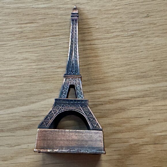 Eiffel Tower Diecast Pencil Sharpener, Antique Bronze Finish - Picture 7 of 12